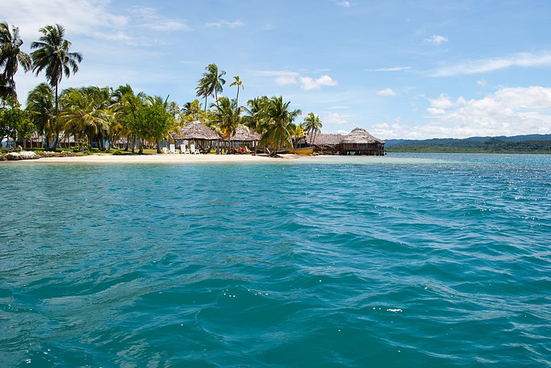 File:Yandup Island Lodge, Playón Chico, Kuna Yala (Panamá) (6550119099).jpg