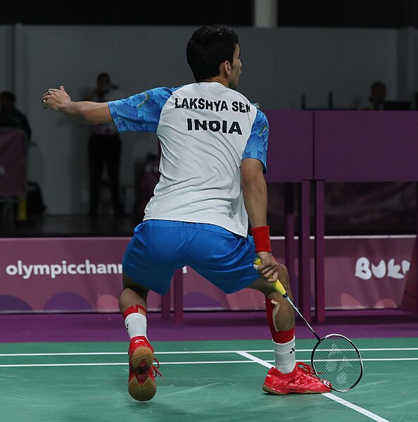 File:2018-10-12 Badminton Boys Singles Final at 2018 Summer Youth Olympics by Sandro Halank–128.jpg