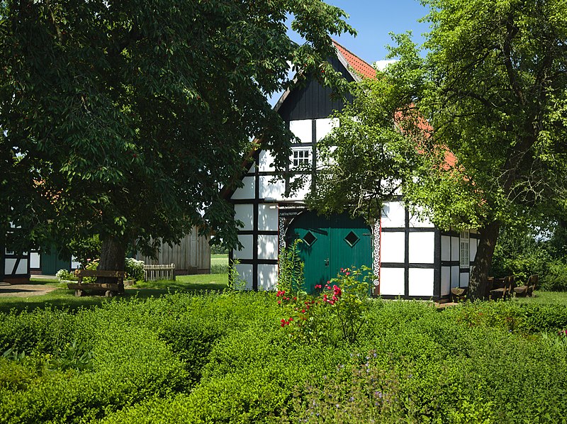 File:2019-06-22 Windmühle Südhemmern 04.jpg