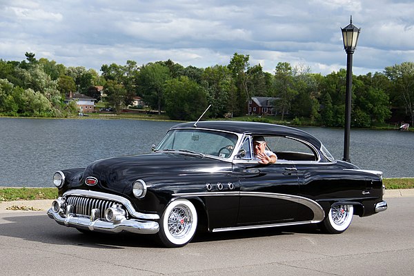 1952 Buick Special De Luxe 2-door Tourback Sedanette