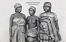 Afrique Orientale-Femmes Zafimanry.jpg