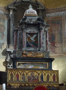 Altare di S Donato Murano.jpg