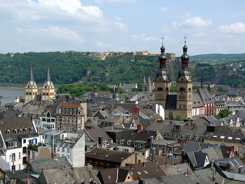 Koblenz: Blick über die Altstadt zur Festung Ehrenbreitstein