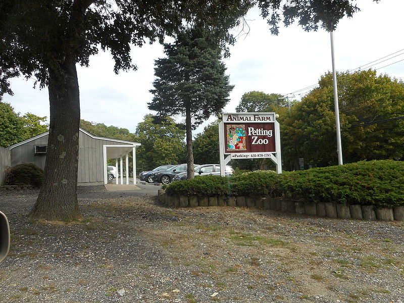 File:Animal Farm Petting Zoo; Jerusalem Hollow Rd.JPG