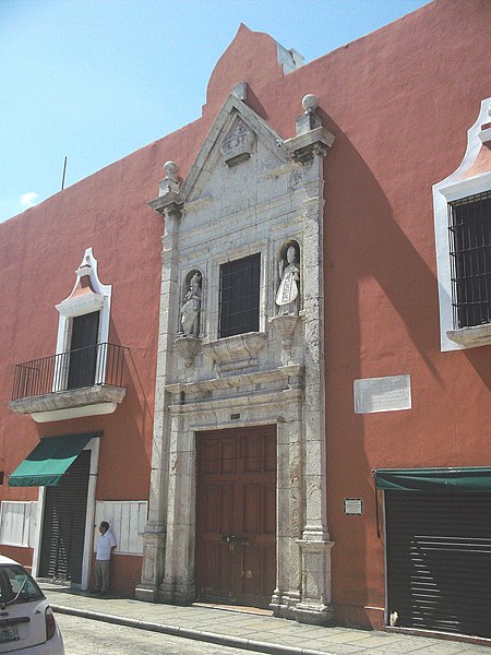 File:Antiguo Seminario Conciliar de Nuestra Señora del Rosario y San Idelfonso, Mérida, Yucatán (02).JPG