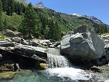 Vue de la dent et du mont d'Ambin depuis le fond du vallon.