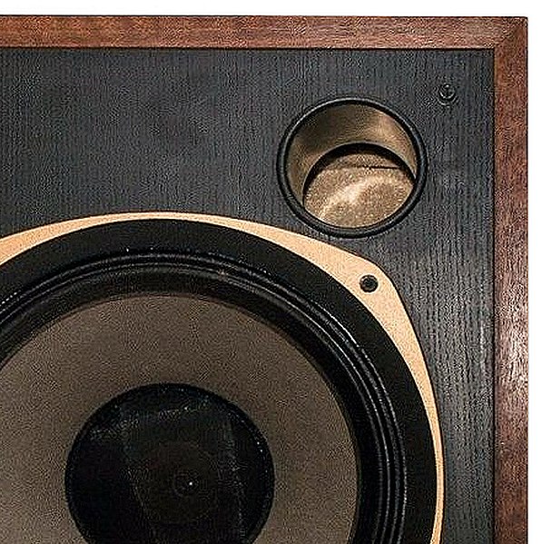 File:Bass reflex opening of professional studio loudspeaker box Tannoy Little Gold Monitor.jpg