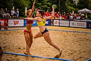 Deutsch: Beachhandball U-17-Europameisterschaften 2019 (Beach handball Euro); Tag 1: 27. Juni – Mädchen, Vorrundengruppe C, Frankreich-Deutschland 2:1 (10:18, 20:8, 14:12) English: 2019 Women's Ech Beach Handball 17; Day 1: 27 June 2019 – Girls Preliminary Round Group C – France Vs. Germany 2:1 (10:18, 20:8, 14:12)