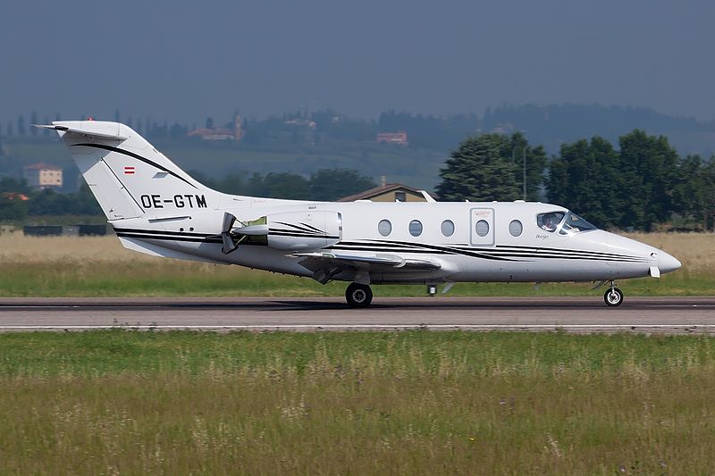 File:Beechcraft 400A Beechjet, International Jet Management JP7627170.jpg