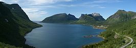 Bergfjord, rechts Skaland