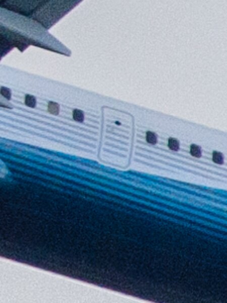 ไฟล์:Boeing,_N7379E,_Boeing_737-9_MAX_(cropped_door).jpg