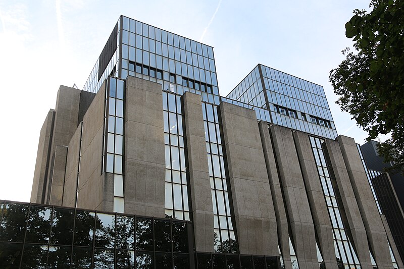 File:Borschettegebouw Europese Commissie (CCAB).jpg