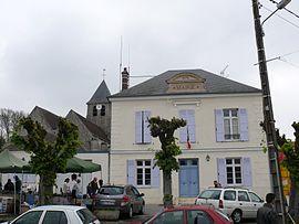 Het stadhuis in Brégy