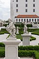 Bratislava - Hrad 20180510-13 park.jpg