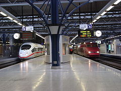 International trains at Brussels Midi station: ICE 3 and Thalys. BruxellesMidi ICE Thalys.JPG