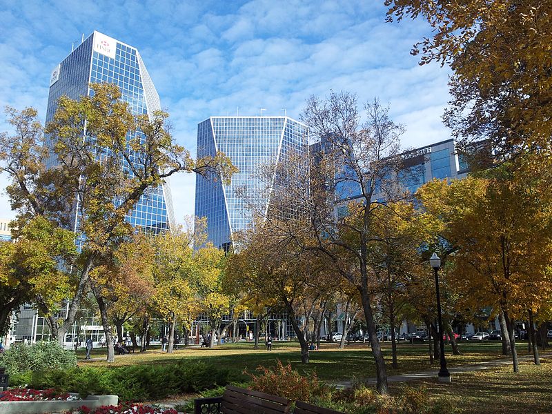 فائل:Buildings in Downtown Regina as seen from Victoria Park.jpg