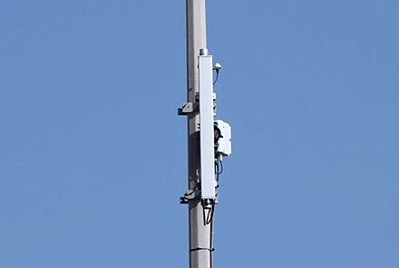 CableFree 5G Small Cell installed on a mast for a 5G-SA Private Network