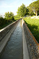 Canal d'eau à Charleval (Bouches-du-Rhône) v.JPG