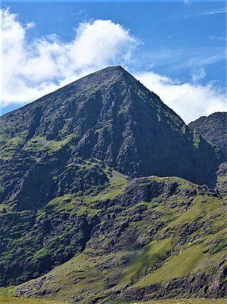 <span class="mw-page-title-main">Carrauntoohil</span> Highest mountain in Ireland