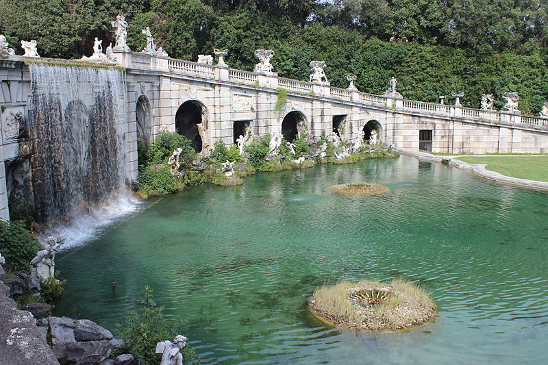 File:Caserta Fuente de Eolo 41.JPG