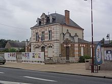 Ang Town Hall ug School sa Cercottes