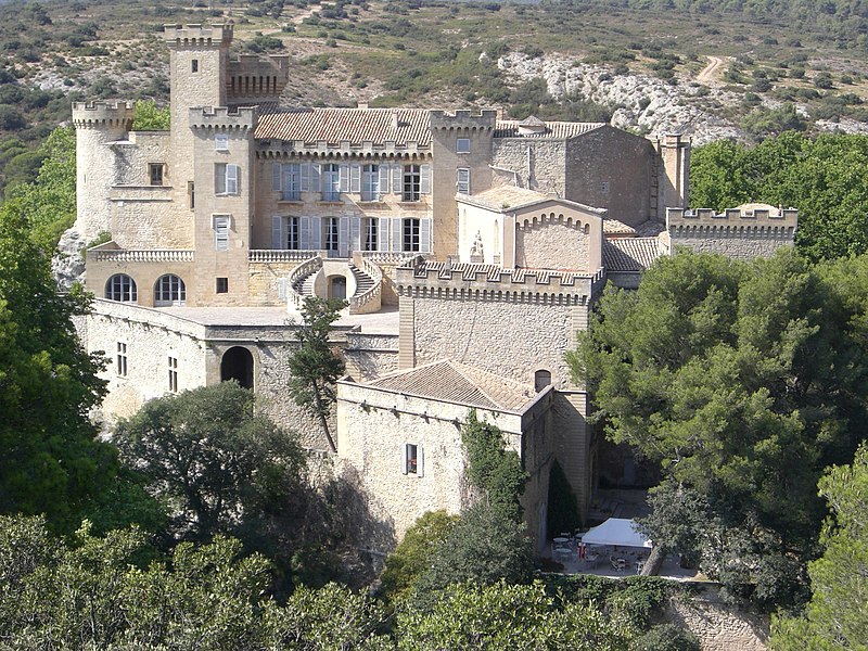 File:Château de la Barben.jpg