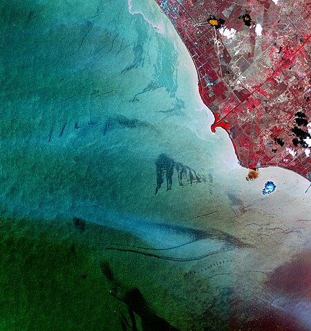 Tập tin:Close-up of Lake Maracaibo, Venezuela.jpg