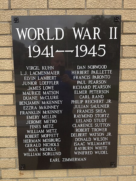 File:Cloud County Veterans War Memorial 3.JPG