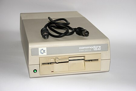 Tập_tin:Commodore_1541_white.jpg