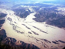 Амур (слева) при впадении в него реки Горин (справа) (около 50 км ниже Комсомольска)