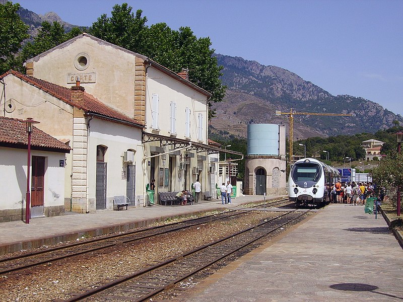 File:Corte gare juillet 2009.jpg