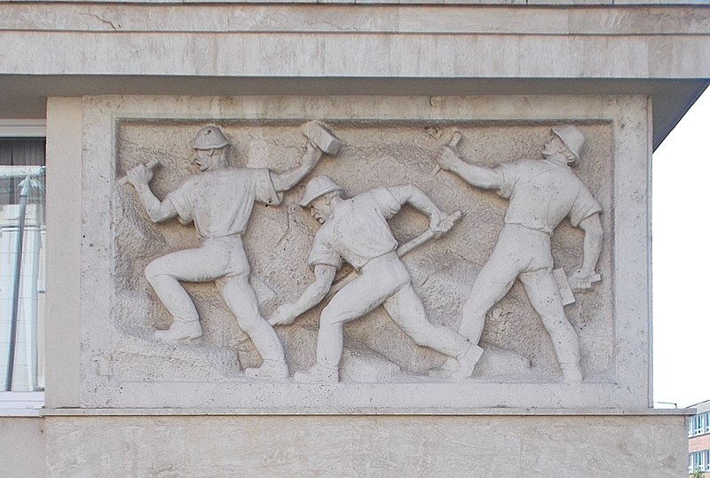 File:County Hall, NW, relief, 2020 Zalaegerszeg.jpg