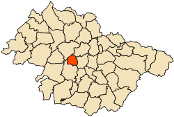 Localização da cidade dentro da província de Mascara