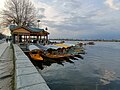 File:Dal lake in Srinagar Kashmir 1.jpg