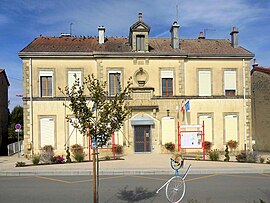 The town hall in Darnieulles