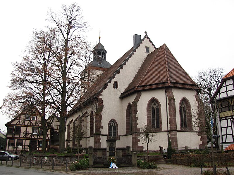 File:DasselLaurentiusChurch.jpg