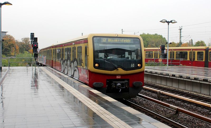 File:Db-s-bahn-berlin-s2-br-824293.jpg