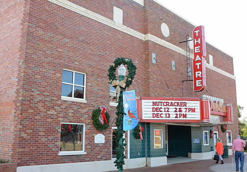 File:Dublin Theatre, Dublin, GA, US.jpg