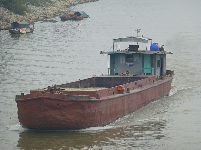 File:Duong River - seen from railway bridge - P1400387.JPG