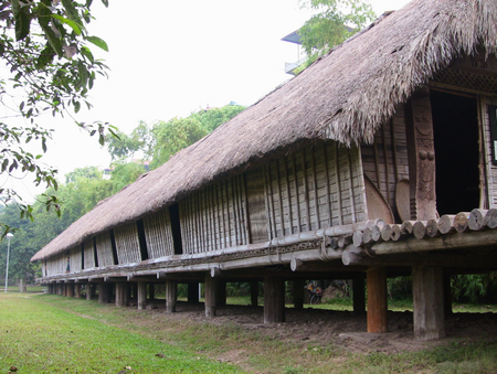 Tập_tin:E_De_long_house.png