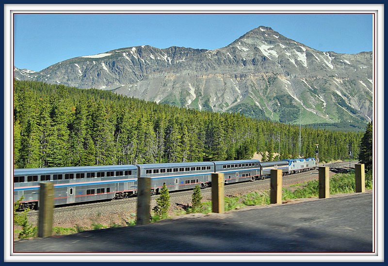 File:Eastbound Empire builder @ Marias pass Montana. - panoramio.jpg