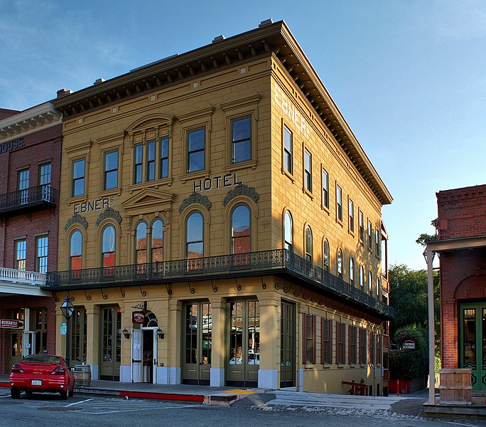 File:Ebner's Hotel 2011 (cropped).jpg