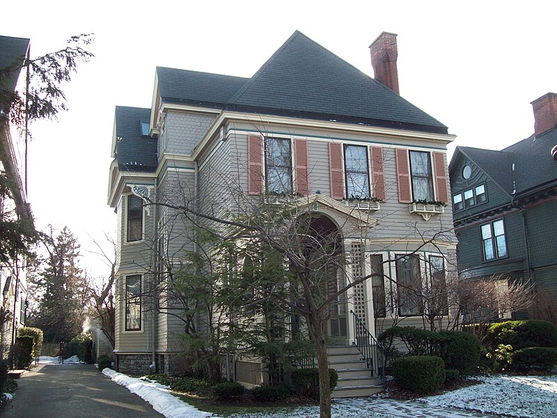 File:Edgar W. Howell House, Buffalo, New York, December 2009.jpg