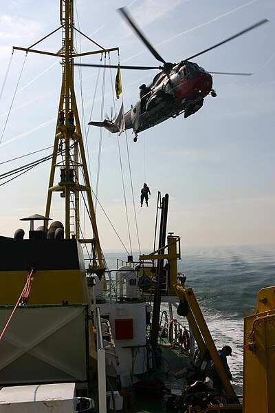 File:Een oefening van de Belgische Marine op de Zeeleeuw - 374628 - onroerenderfgoed.jpg