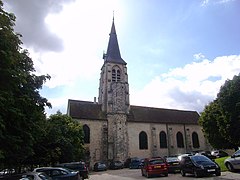 L’église Saint-Martin (XIIe siècle).