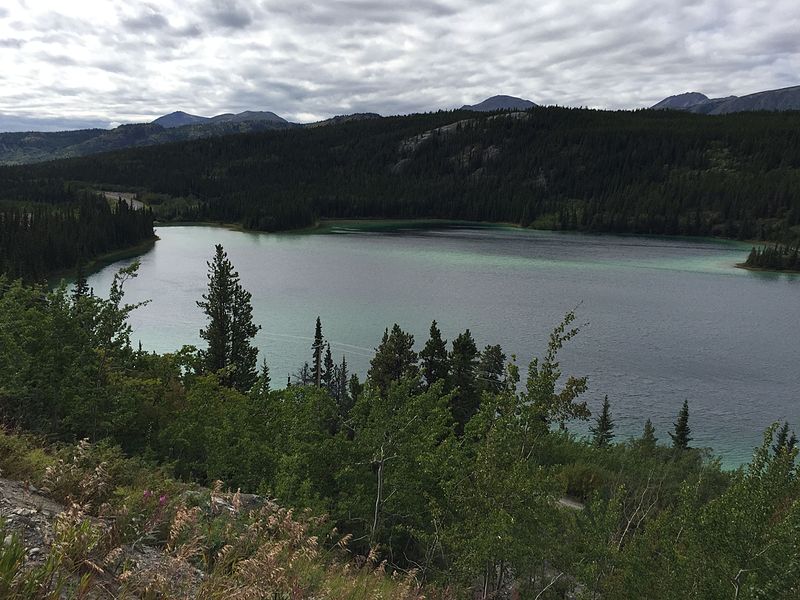 File:Emerald Lake, Yukon, Aug 2016.jpg