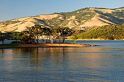 Emigrant Lake (slikovite slike okruga Jackson, Oregon) (jacDA0038) .jpg