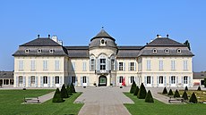 Engelhartstetten - Schloss Niederweiden (2).JPG