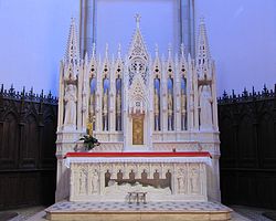 Maître-autel néo-gothique (1867)