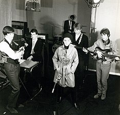 Représentation d'un pièce de Filibert Benedetič (Pas toujours comme les hirondelles) au théâtre permanent slovène de Trieste en 1967. Avec Mira Sardoč et Igor Dolenc, Oskar Volpi, Boris Sancin, Giorgio Ralza, Vili Volpi.